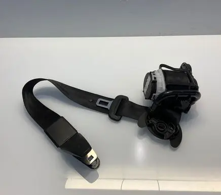 Porsche Macan (95B) Front seatbelt 95B857706B 30867379G 7N0857737