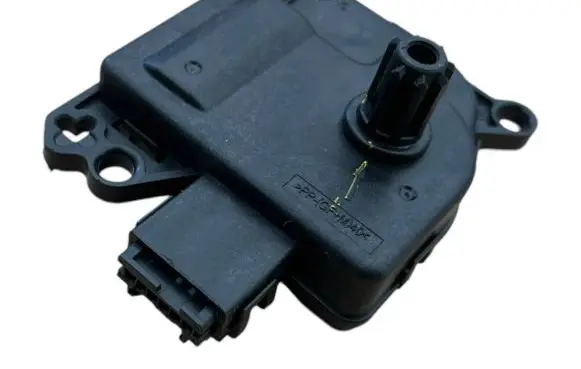 Mazda CX-3 Air flap motor/actuator A3100P90T000 HB601D10B