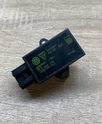 Volkswagen Touareg I Seat heating relay 7L0959772