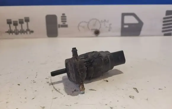 Audi A6 C7 Windscreen/windshield washer pump 8K9955647