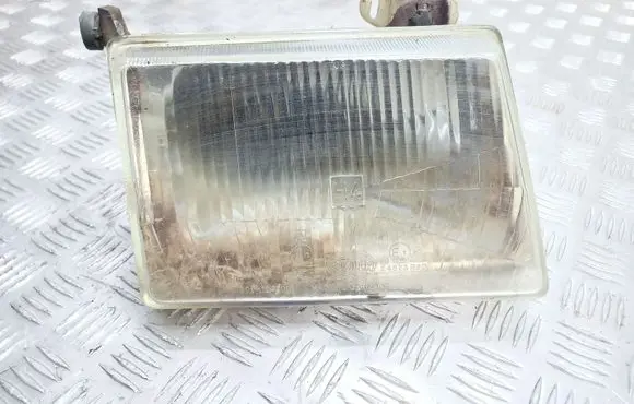 Ford Escort Headlight/headlamp 24573R7 24574R20