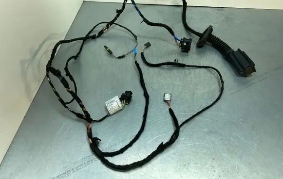Mini Cooper Countryman F60 Rear door wiring loom 680589301 LUF60