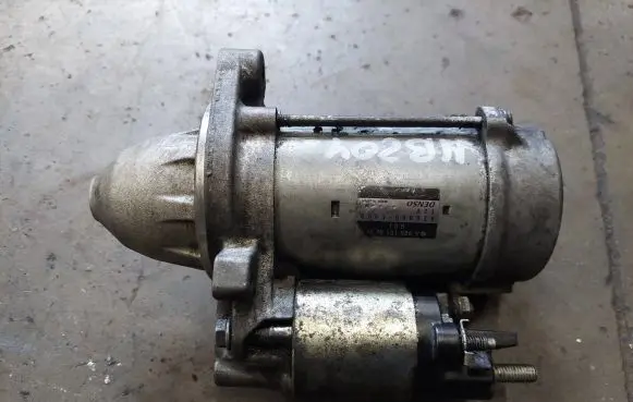 Mercedes-Benz C W204 Starter motor A0061514601 4280004600