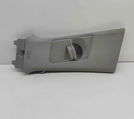 (B) pillar trim (bottom)