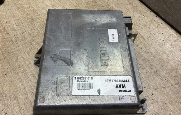 Renault 19 Engine control unit/module 7700744412 S101263101d