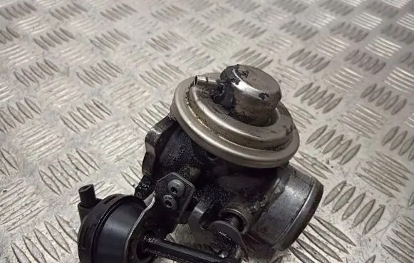 Seat Cordoba (6L) Throttle valve position sensor 045131501C