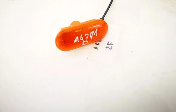 Ford Focus C-MAX Front fender indicator light 2s6a13k354ad 2s6a-13k354-ad