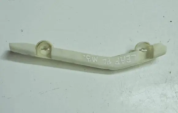Nissan Leaf I (ZE0) Front bumper mounting bracket 62225-3NA0A