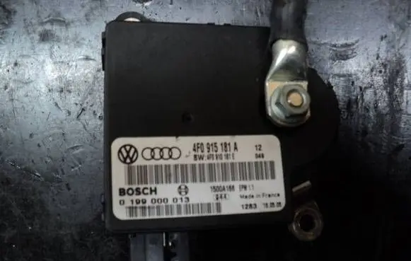 Audi A6 S6 C6 4F Power management control unit 4F0915181A 0199000013 4F0910181A