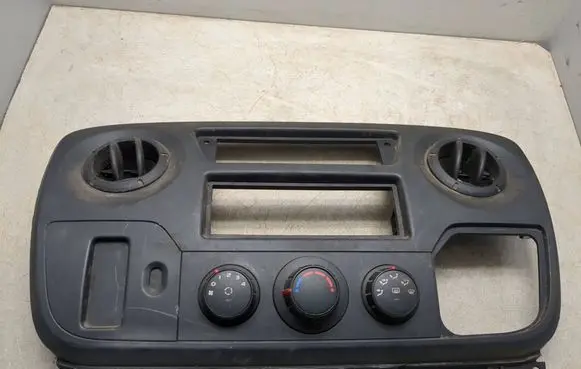 Nissan NV400 Climate control unit 275700007R 190440000 6321s540