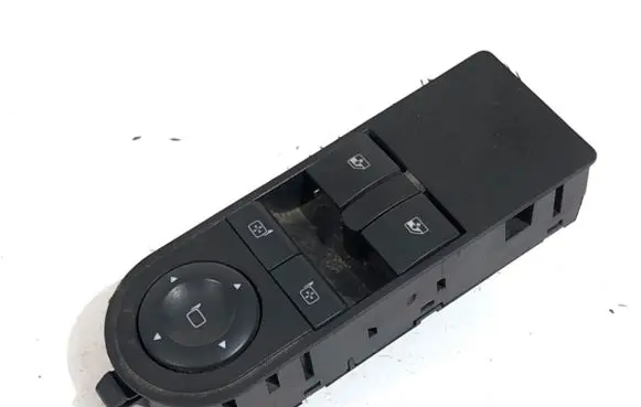 Opel Zafira B Electric window control switch 13209203