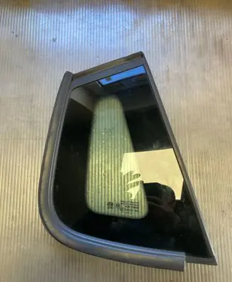 Peugeot 2008 I Rear side window 43R0038