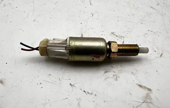 Toyota RAV 4 (XA20) Clutch pedal sensor