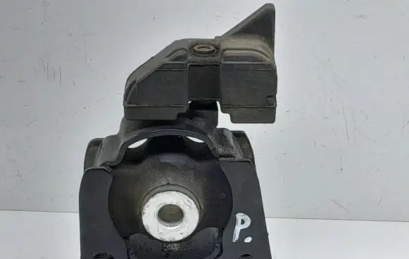 Toyota Prius (XW30) Engine mount bracket 1T077402