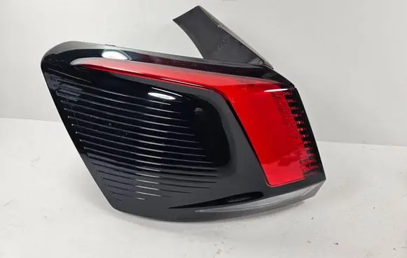 Peugeot 3008 II Rear/tail lights 9810477180