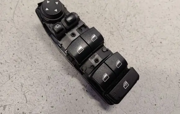BMW X3 F25 Electric window control switch 9362107 61319362107 61319208111