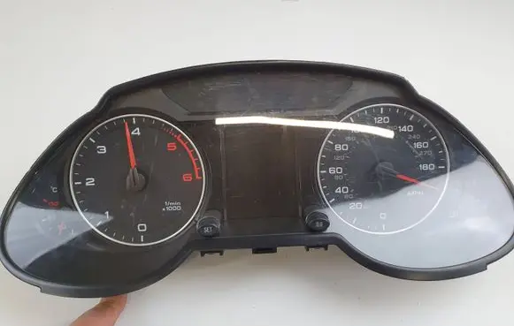 Audi Q5 SQ5 Speedometer (instrument cluster) 8R0920981H