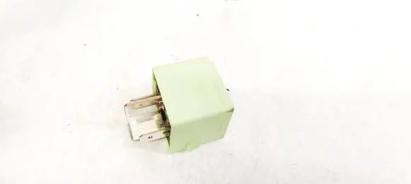 Volkswagen Golf VI Other relay 4H0951253