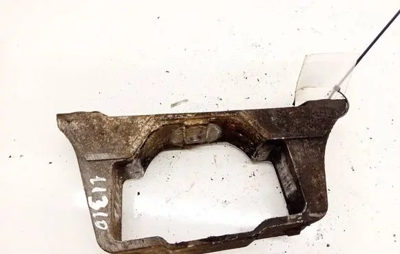 Ford Focus Engine mounting bracket 326C43E