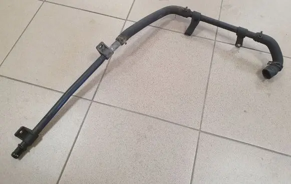 Mercedes-Benz Vito Viano W639 Engine coolant pipe/hose