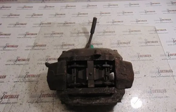 Mercedes-Benz CLS C219 Front brake caliper