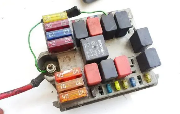 Fiat Punto (188) Fuse box set 46760257