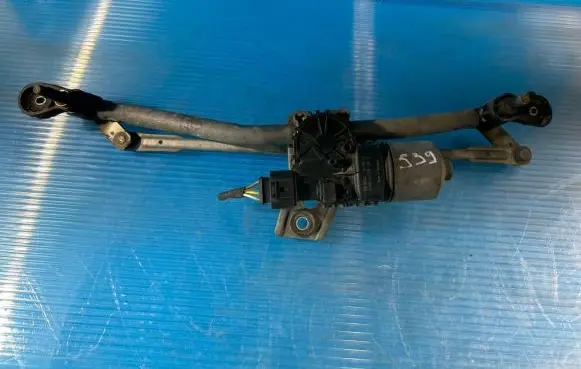 Opel Astra H Front wiper linkage and motor 13111211 0390241538