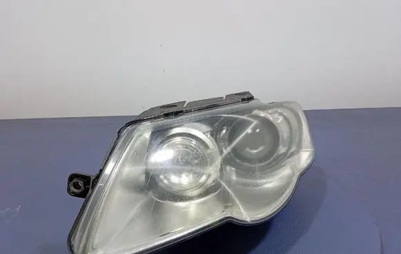 Volkswagen PASSAT B6 Headlight/headlamp 3C0941751G