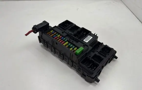 Ford Explorer V Fuse module DG9T14B476B DG9T14B476C DG9T14B476D