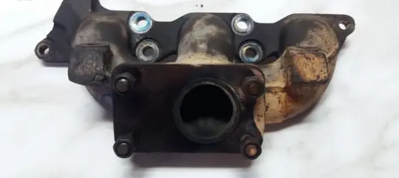 Volvo S80 Exhaust manifold 09207906