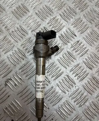 Skoda Superb B8 (3V) Fuel injector 04L130277AE 0445110471 81831NB
