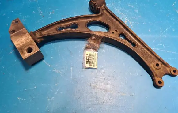 Volkswagen Touran I Front control arm 1K0407153G