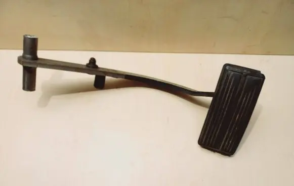 Chrysler Grand Voyager III Brake pedal 5211935
