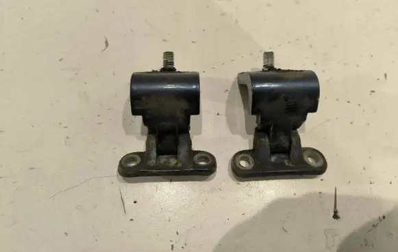 Volkswagen Golf V Tailgate/trunk/boot hinge