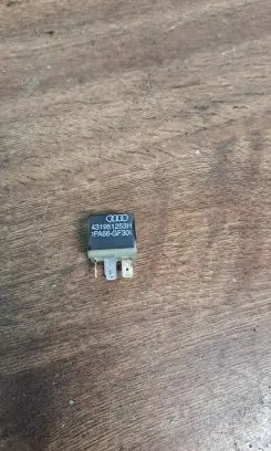 Audi A4 S4 B5 8D Other relay 431951253H