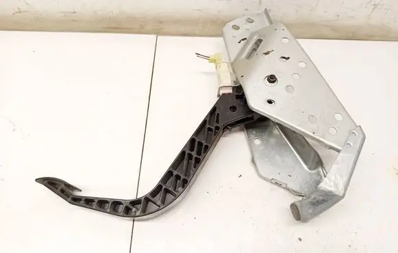 Opel Zafira A Clutch pedal 90581106