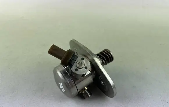 Mini F66 Fuel injection high pressure pump 7934496 0261520766 21460678826