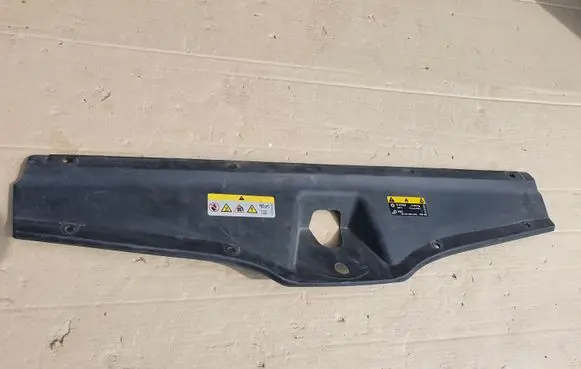 Skoda Octavia Mk4 Radiator trim 5E3853343