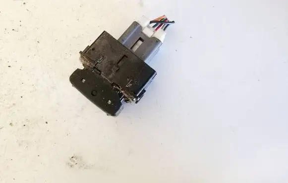 Nissan Note (E11) Seat heating switch 
