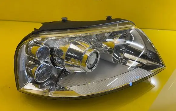 Volkswagen Sharan Headlight/headlamp 0301182674