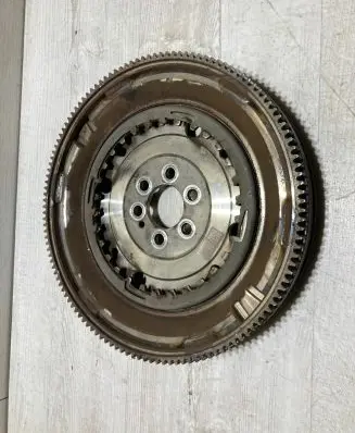 Skoda Octavia Mk3 (5E) Flywheel 03l105266ed
