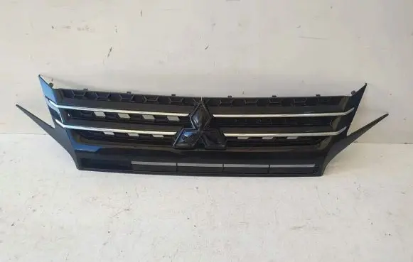 Mitsubishi Space Star Front bumper upper radiator grill 7450B351