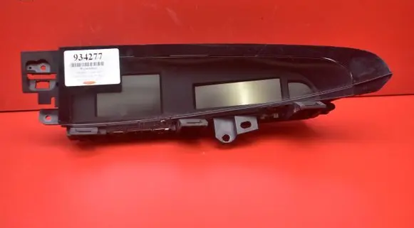 Mazda 3 II Radio/CD/DVD/GPS head unit BBP3611J0F