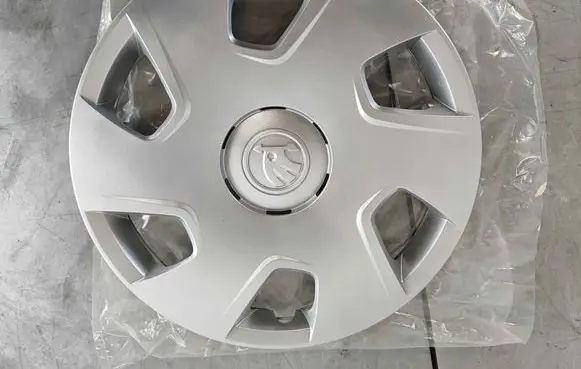 Skoda Rapid (NH) R15 wheel hub/cap/trim 5JA601147AZ31