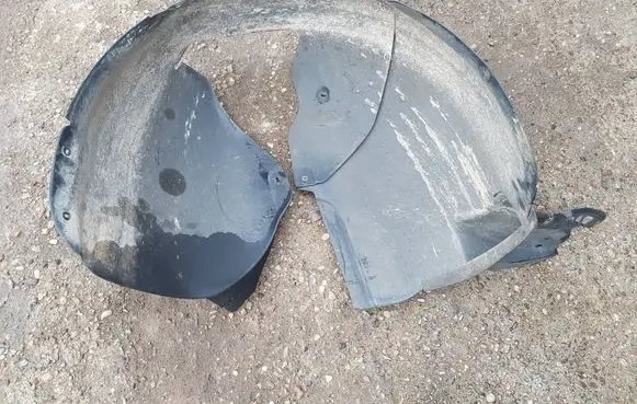 Volkswagen Eos Front wheel arch liner splash guards 1Q0805912A
