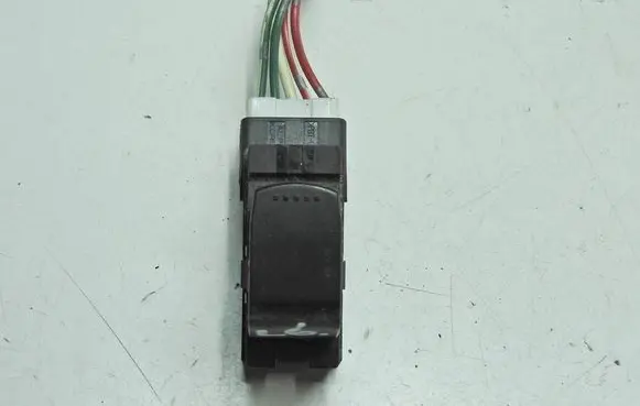 Suzuki SX4 Electric window control switch 62J00 1932T