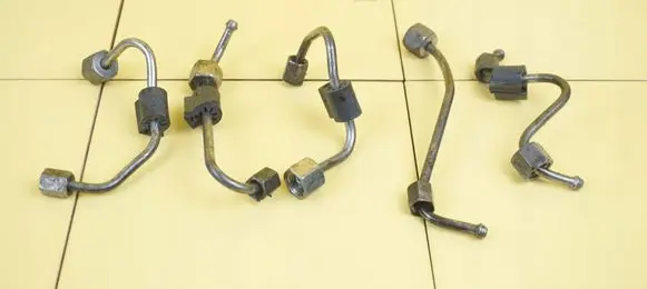 Fiat 500L Fuel injector supply line/pipe 199B5000