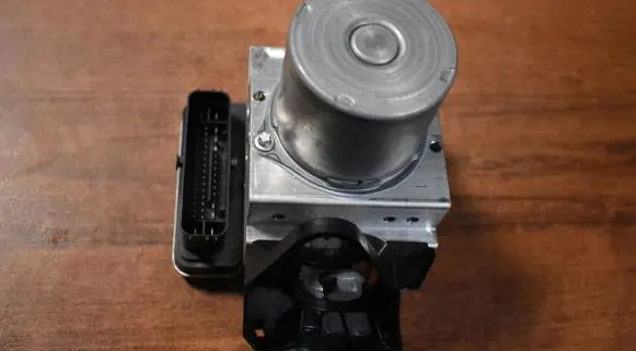 Audi Q7 4M Master brake cylinder