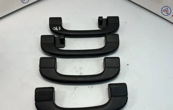 BMW 3 E90 E91 A set of handles for the ceiling 9143518 51169143518 9143533