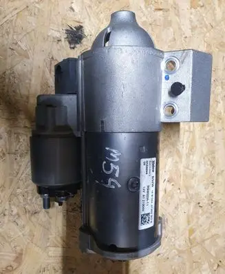 BMW 5 G30 G31 Starter motor 8588898 RSW22A11